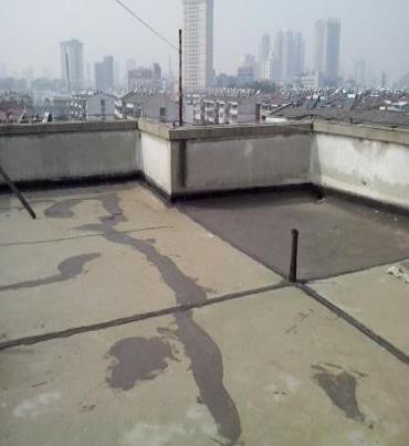 曾都漏水维修 楼顶漏水是什么原因，楼顶漏水维修方法是什么?